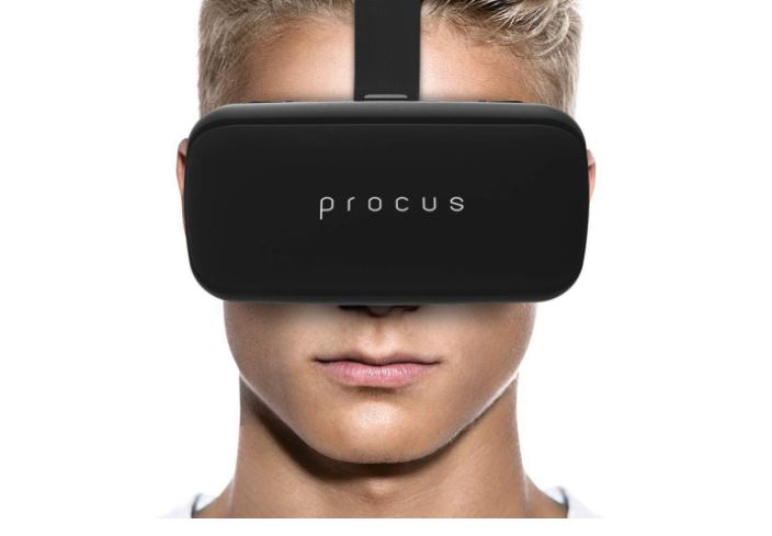 VR set to gift young boy on Christmas