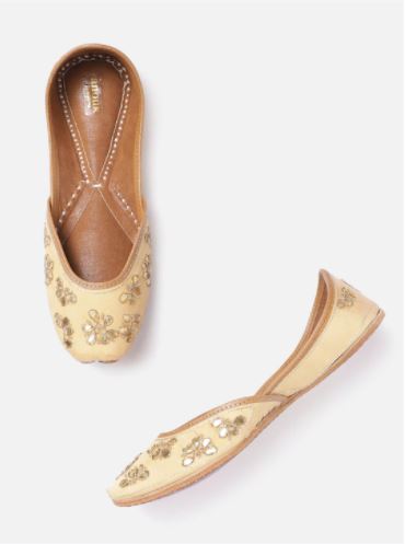 Mojari shoes for ladies in India