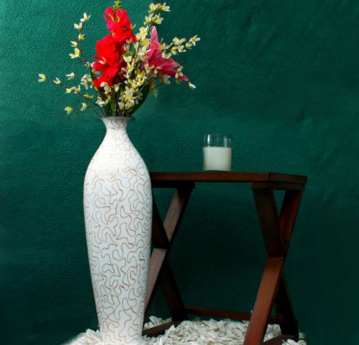 white big flower vase